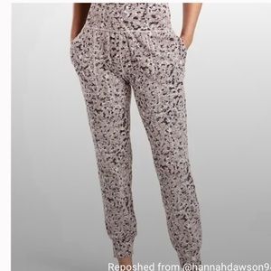 Athleta Speckled Joggers - Black and Gray